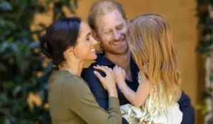 Retorno de Harry e Meghan ao Reino Unido com filhos