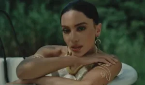 Anitta como rainha de bateria da Grande Rio em 2027