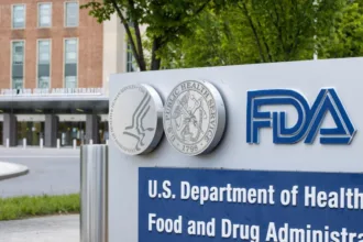 Recall de mirtilos por risco de E. coli, alerta FDA
