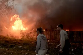 Ataques russos em Kyiv deixam 15 mortos