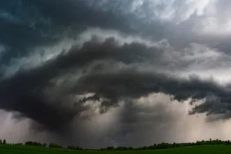 Devastação causada pela tempestade tropical Lala no Havaí