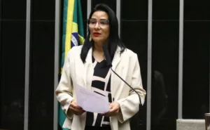 Deputada Juliana Cardoso discute direitos das mulheres tradicionais