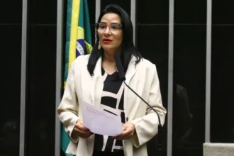 Deputada Juliana Cardoso discute direitos das mulheres tradicionais