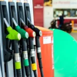 Queda no preço da gasolina em postos do Brasil