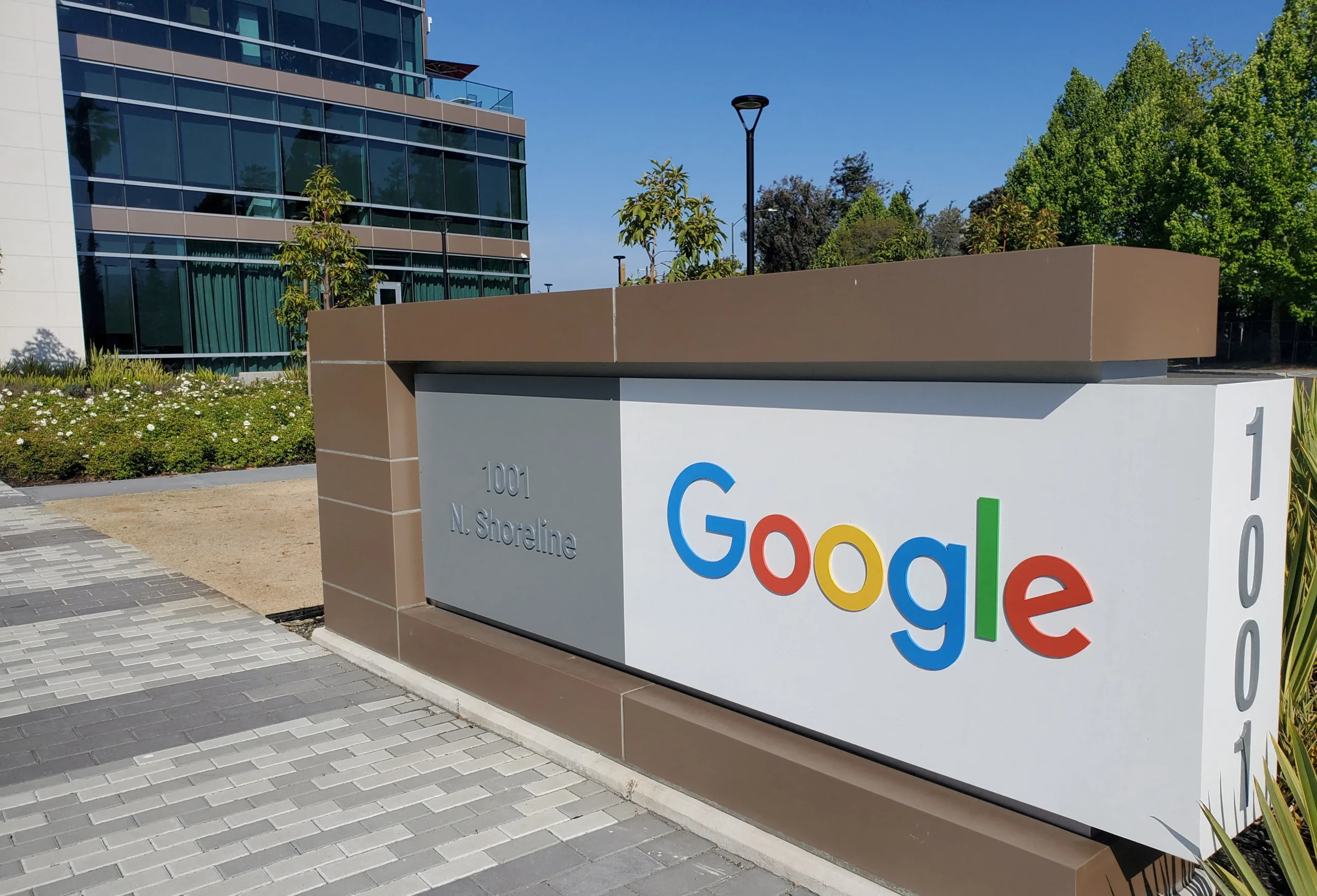 Google paga US$ 10 milhões por dados de companhia aérea falida para treinar IA