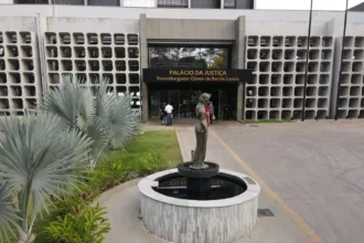 Decisão judicial sobre ofensa a ex-síndica em Goiânia