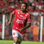Vila Nova enfrenta Operário-PR com desfalque importante