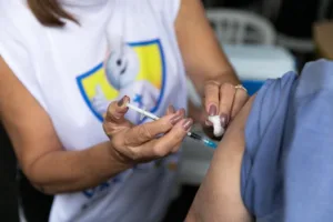 Dia D de vacinação com 19 imunizantes disponíveis