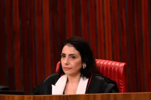 tse:-ministra-pede-mais-tempo-para-analisar-suspensao-de-pesquisa-da-atlasintel
