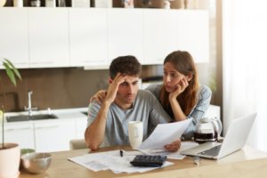 Alerta sobre golpe do financiamento e suas consequências