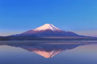 Pai deixa filho sozinho no Monte Fuji
