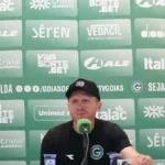 Técnico do Goiás, Mozart, confiante no acesso do time