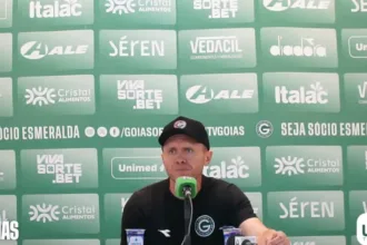 Técnico do Goiás, Mozart, confiante no acesso do time