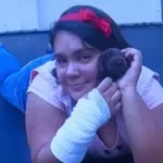 Mulher finge idade para enganar família adotiva