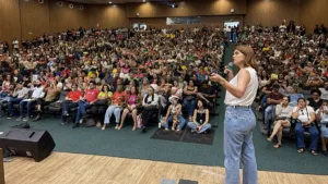 Administrativos da Educação de Goiânia em greve
