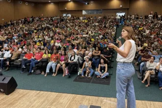 Administrativos da Educação de Goiânia em greve