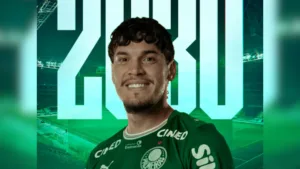 Gustavo Gómez comemora renovação de contrato com Palmeiras