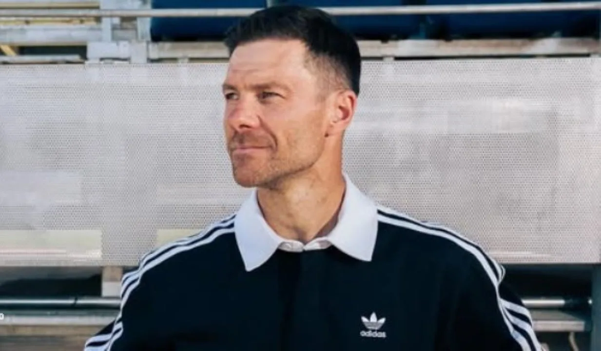 Ausências de Palestra e Caicedo no Chelsea são explicadas por Xabi Alonso para jogo contra Fulham