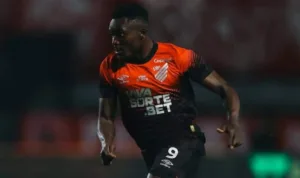 escalacoes-provaveis-botafogo-x-athletico-pr-pelo-brasileirao-e-onde-assistir-ao-vivo