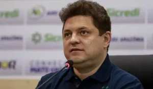 Presidente do Cuiabá fala sobre transfer ban e calotes