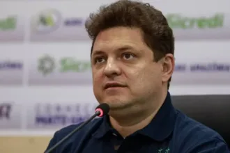 Presidente do Cuiabá fala sobre transfer ban e calotes