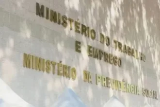Relatório de transparência salarial para empresas