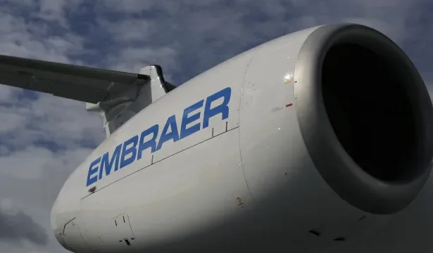 Jato da Embraer com sistema de pouso automatizado