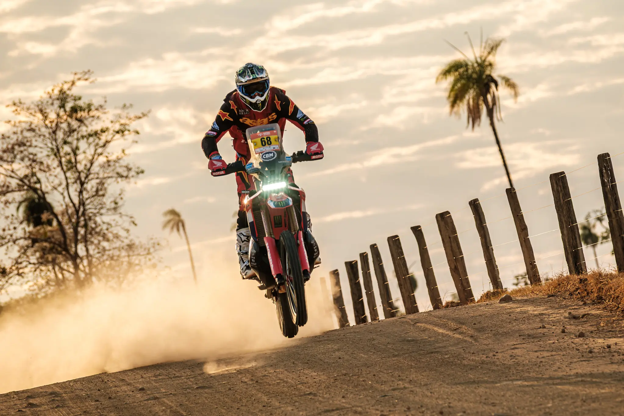 Rally dos Sertões: 2ª etapa tem vitória por menos de 2 segundos  e domínio nas motos e carros; saiba onde assistir