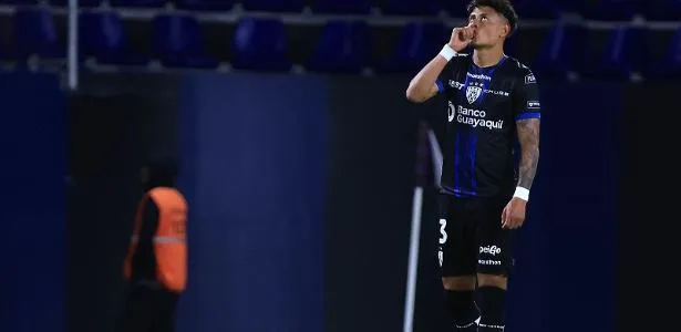 Del Valle comemora gol na Libertadores quartas de final