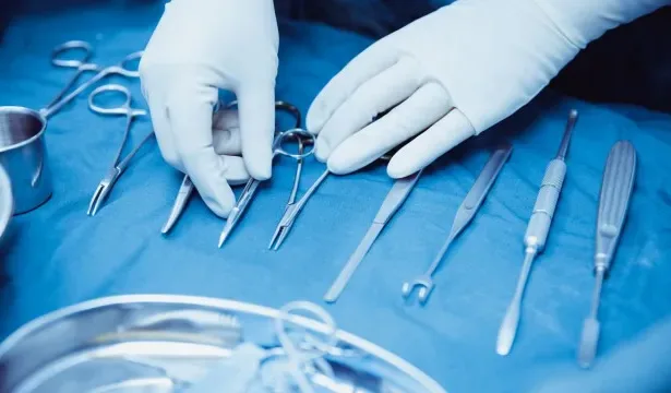 Morte de recém-nascido após cesárea em hospital