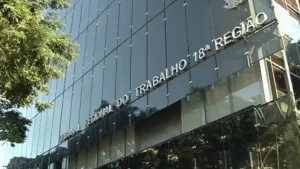 Cuidadora de idosos ganha indenização por discriminação