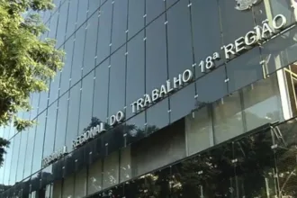 Cuidadora de idosos ganha indenização por discriminação