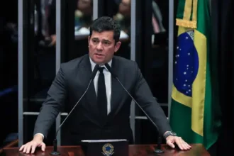 moro-pede-r$-100-mil-em-acao-contra-ex-juiza-que-o-acusou-de-agressao:-‘fabula-vingativa’