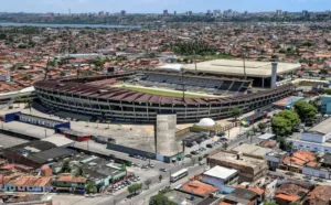 Estádio Rei Pelé com risco de colapso estrutural