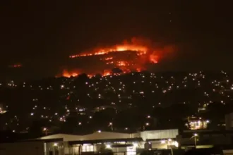 Incêndio na Serra das Areias em Aparecida de Goiânia