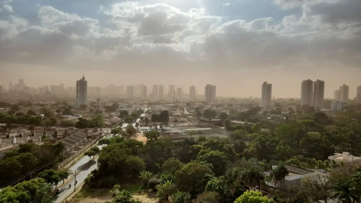 Calor Retorna a Goiás Após Chuvas Moderadas