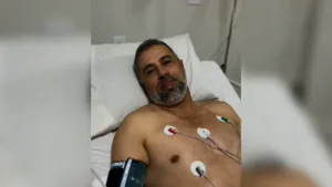Acidente Amauri Ribeiro: deputado internado após queda de carreta