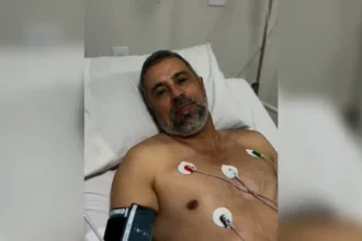 Acidente Amauri Ribeiro: deputado internado após queda de carreta