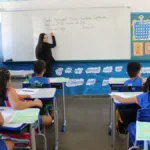 Servidores em greve em Goiânia enfrentam cortes