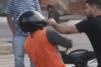 com-faca-na-mao,-motorista-ameaca-motoqueiro-na-t-9,-em-goiania;-video