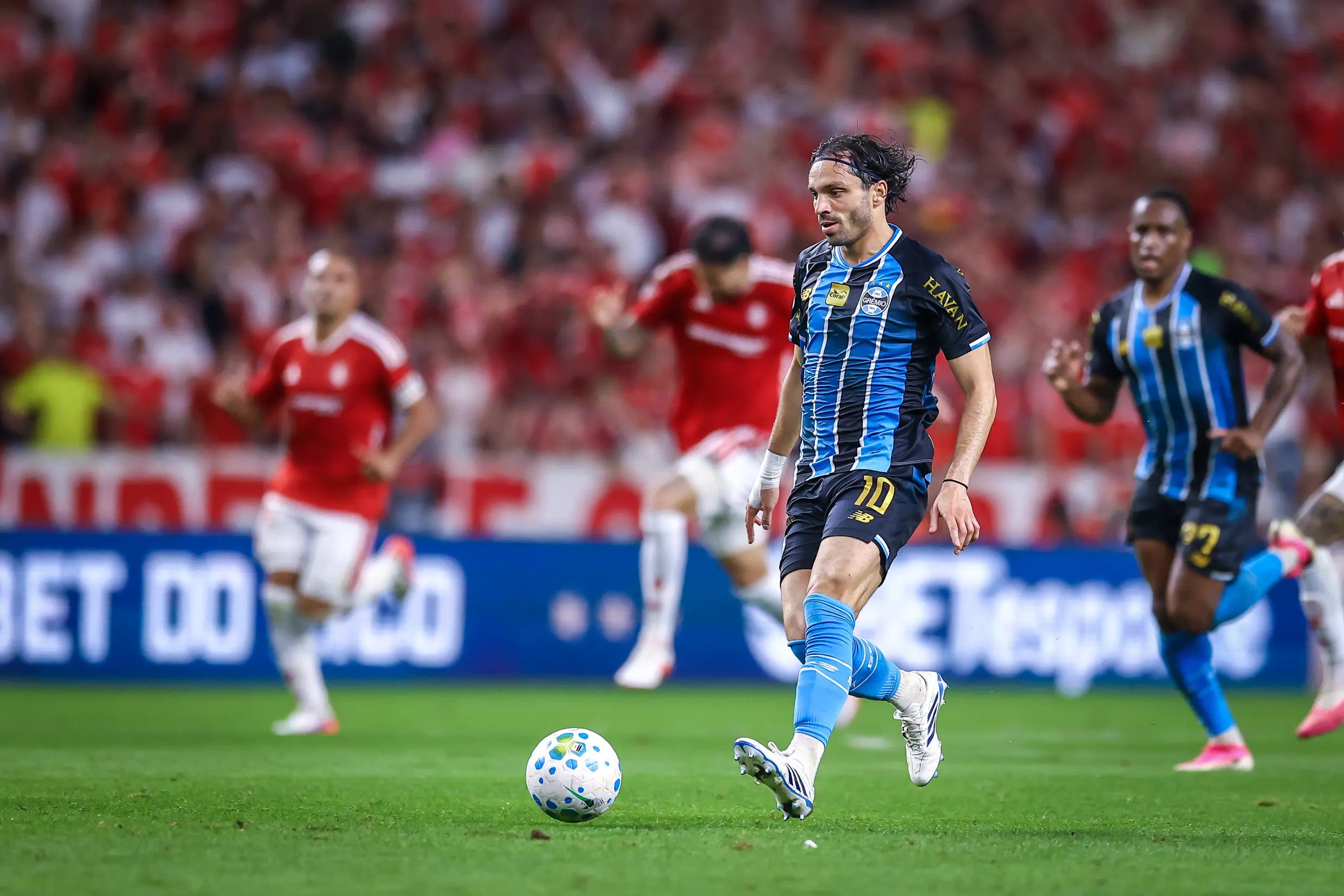 Copa do Brasil: Internacional e Grêmio empatam em 0x0 no Beira Rio e decisão fica aberta