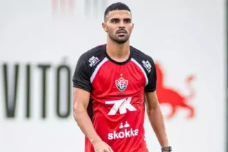 Lucas Silva atacante do Vitória e sua contratação pelo Vila Nova