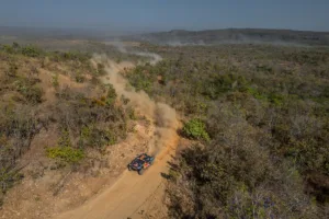 Rally dos Sertões em Niquelândia com pilotos enfrentando desafios