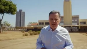 Marconi Perillo em propaganda eleitoral destacando seu legado