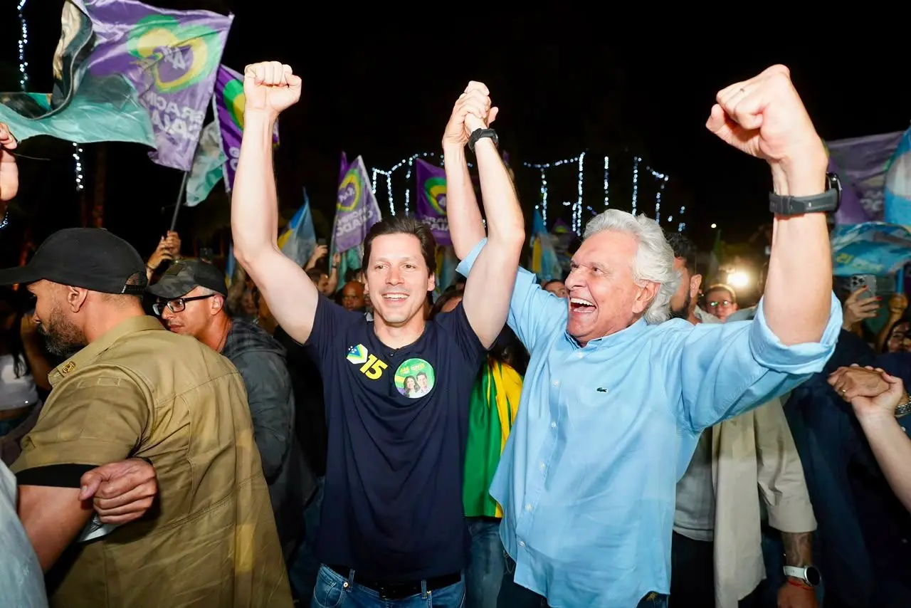 Daniel abre propaganda na TV com Caiado, legado do governo e discurso de continuidade
