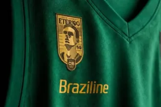 Derrota do Brasil no basquete com homenagem a Oscar Schmidt