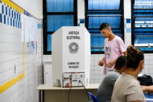 numero-de-jovens-com-ate-17-anos-e-titulo-de-eleitor-em-goias-cai-na-comparacao-com-2024