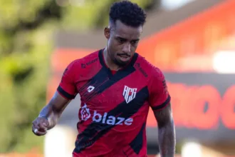 Atlético segue