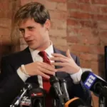 Detenção de Milo Yiannopoulos pelo ICE nos EUA