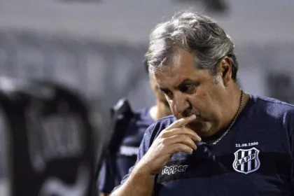 Jogadores da base da Ponte Preta durante a greve dos jogadores